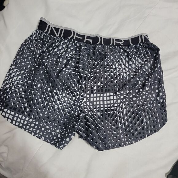 Under armour shorts - Picture 3 of 5